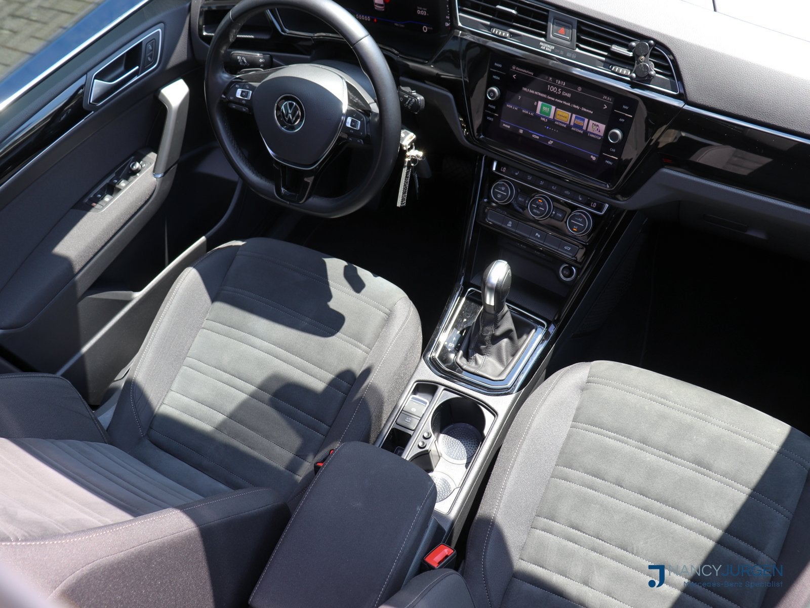 Volkswagen Touran 1.5 TSI | Automaat | Highline | 7 P. | Ada, Auto's, 4 cilinders, 150 pk, Automatische klimaatregeling, Zwart
