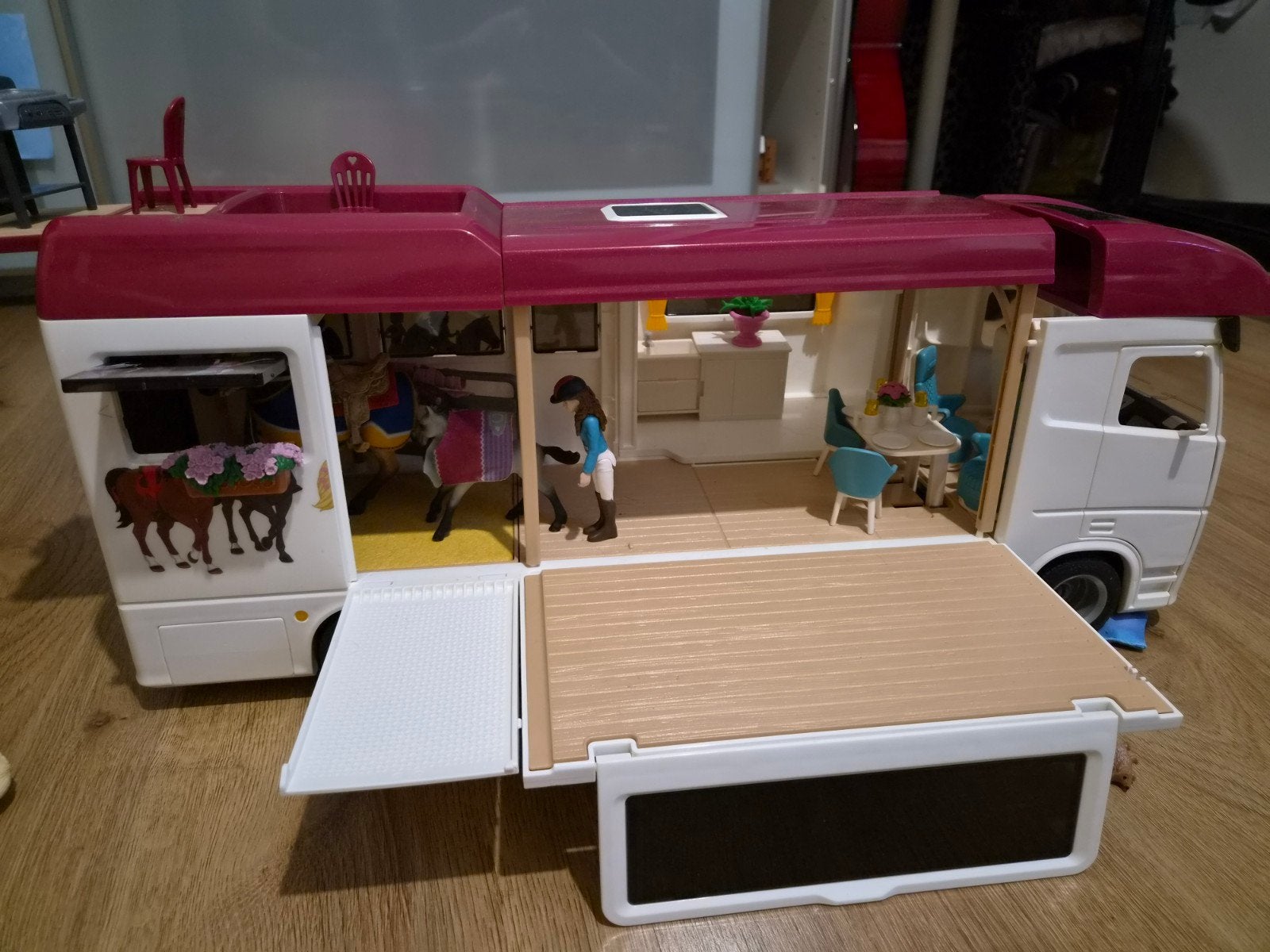 Grote Schleich Camper - Zo goed als nieuw, Kinderen en Baby's, Speelgoed | Speelgoedvoertuigen, Ophalen, Zo goed als nieuw