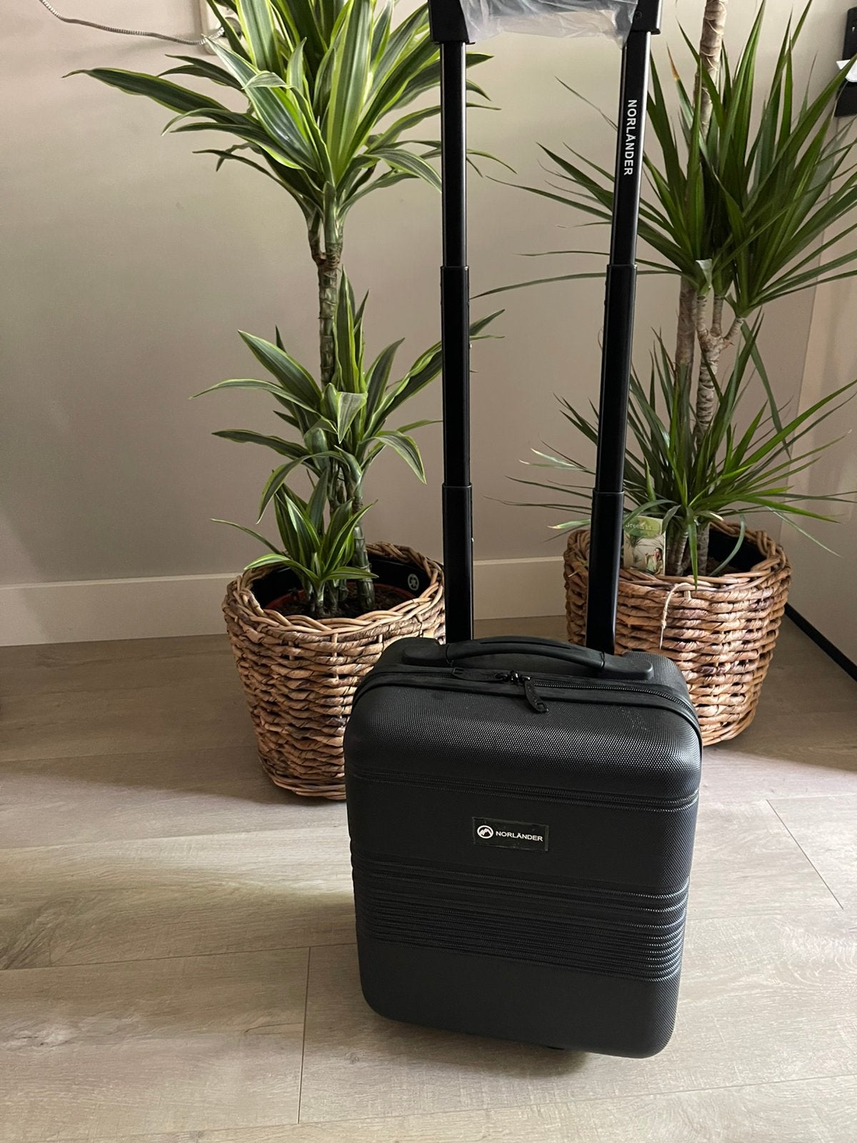 Nordländer cabin trolley, Ophalen, Wieltjes, Hard kunststof, Nieuw