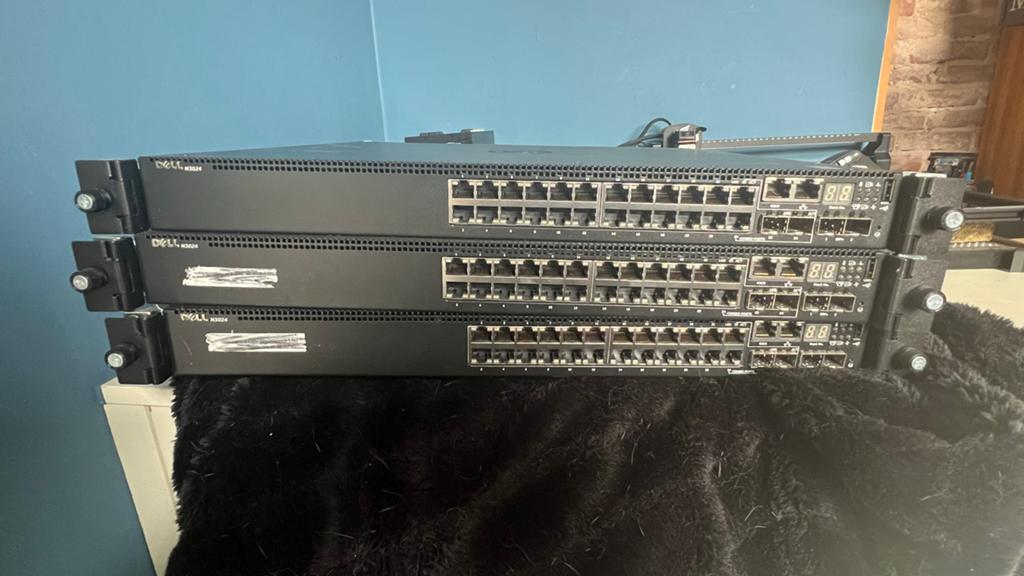 Dell 3x N3024 Switch Stack - Redundante Voeding & Rails, Ophalen, Gebruikt