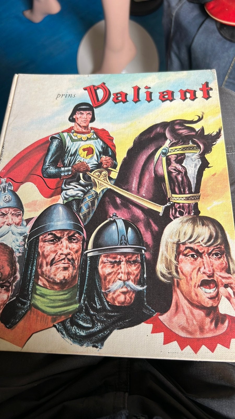 Prins valiant vivo harde kaft Harold foster, Boeken, Eén stripboek, Harold Foster, Ophalen of Verzenden, Zo goed als nieuw