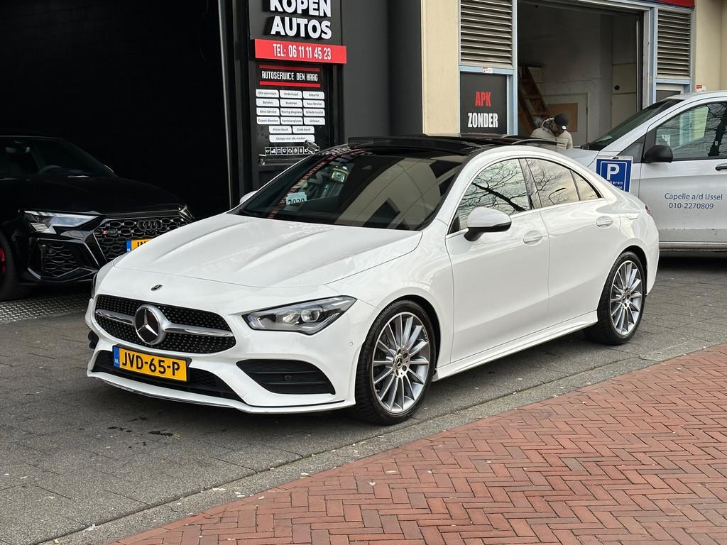 Mercedes-Benz CLA-klasse 200 AMG Aut Leer Navi Camera Pano, Auto's, CLA, Gebruikt, Euro 6, 4 cilinders