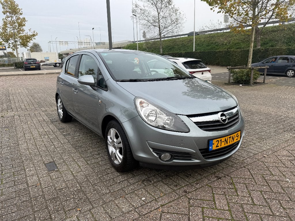 Opel Corsa 1.3 Cdti 70KW 5D- 2010 - APK tot 26-10-2027, Auto's, Euro 5, Stof, Zwart, Elektrische ramen