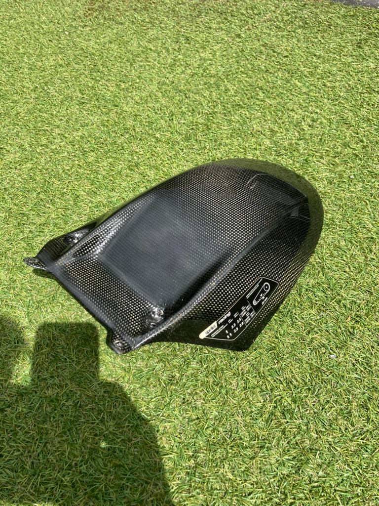 Carbon Achterspatbord hugger Aprilia Tuono 2e gen. of mille, Motoren, Ophalen of Verzenden