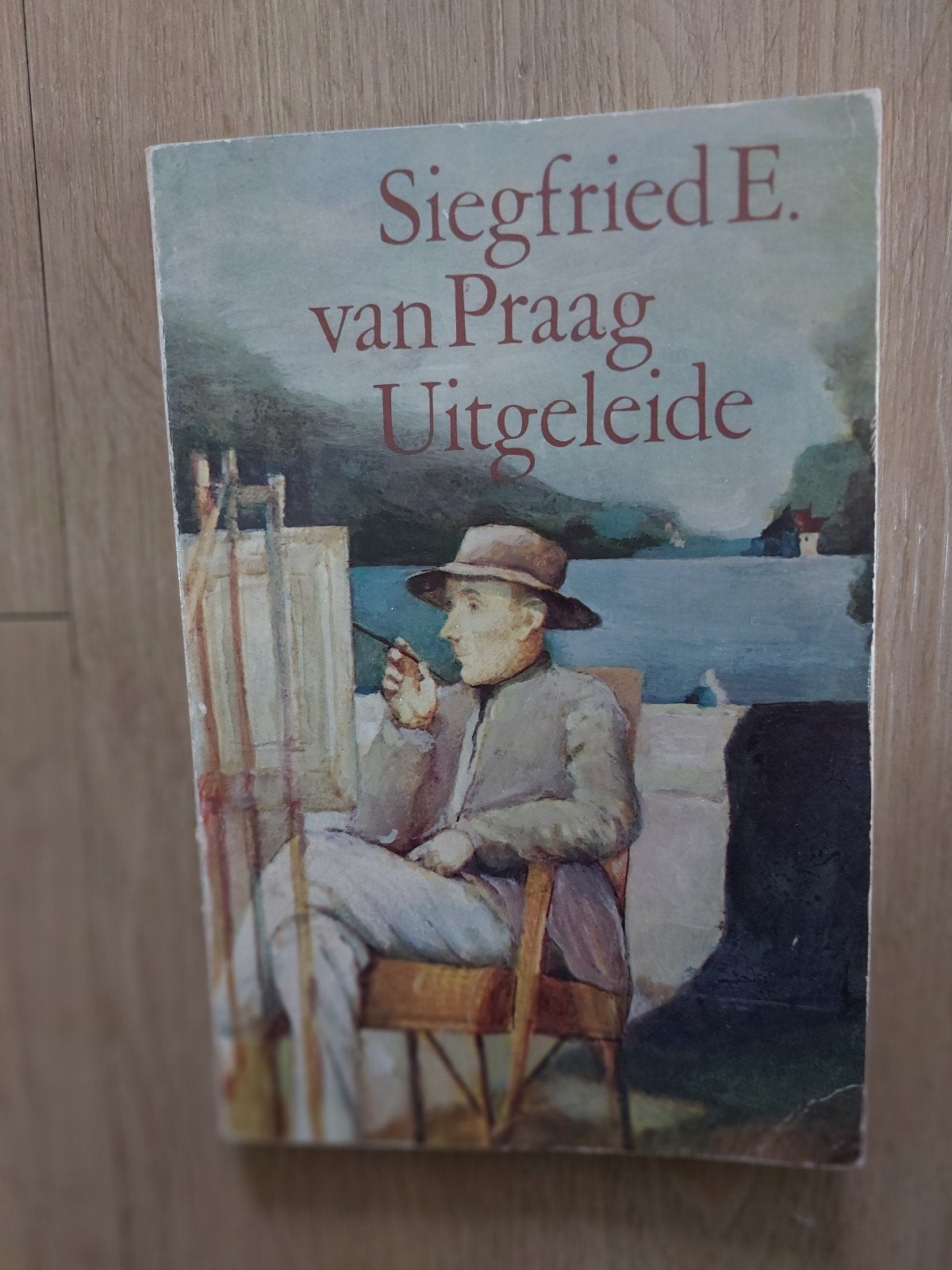 Siegfried E. van Praag - Uitgeleide (Boek), Ophalen of Verzenden, Gelezen, Siegfried E. van Praag