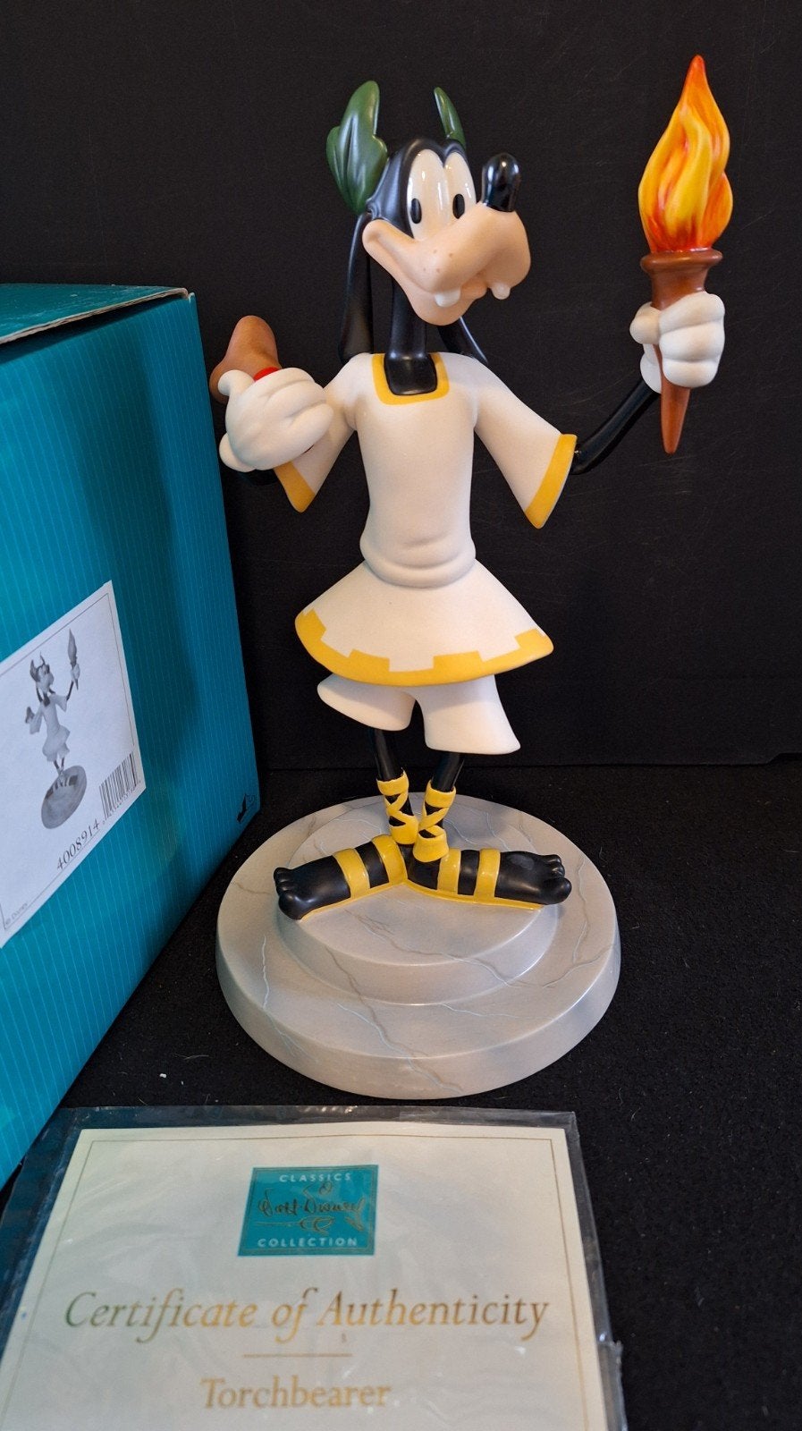 WDCC Walt Disney Classic Collection Goofy Olympische Spelen, Verzamelen, Ophalen of Verzenden, Goofy of Pluto, Zo goed als nieuw