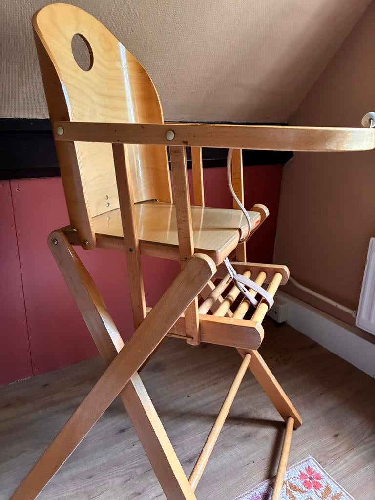 Houten kinderstoel combelli inklapbaar vintage, Kinderen en Baby's, Kinderstoelen, Ophalen, Gebruikt, Overige typen
