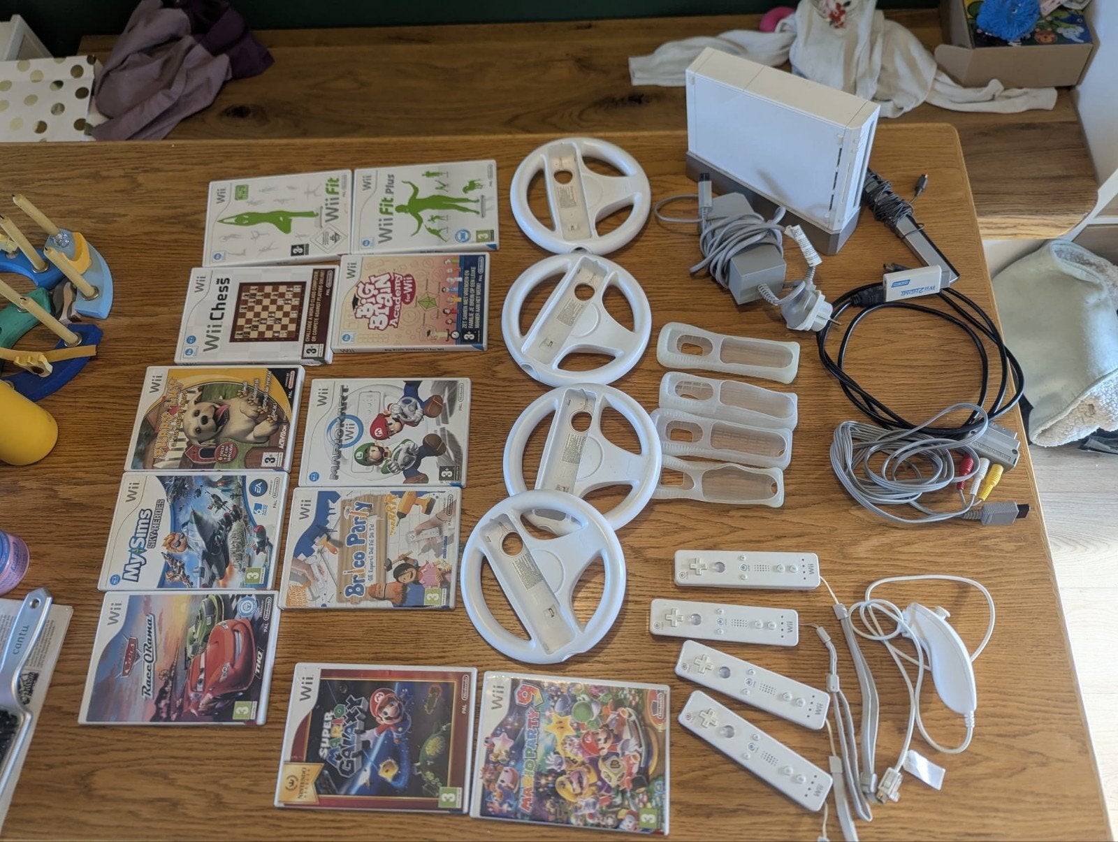 uitgebreide Nintendo Wii set, Ophalen of Verzenden, Gebruikt, Met 3 controllers of meer, Met stuurtje