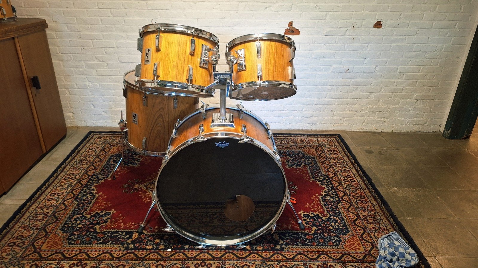 Foto 2 van Sonor Phonic Genuine Rosewood Veneer 70's  24/13/14/18