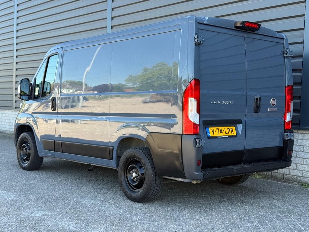Fiat Ducato 30 2.3 MultiJet L1H1 Pro Cruise / Camera / Airco, Voorwielaandrijving, Stof, Gebruikt, 2500 kg