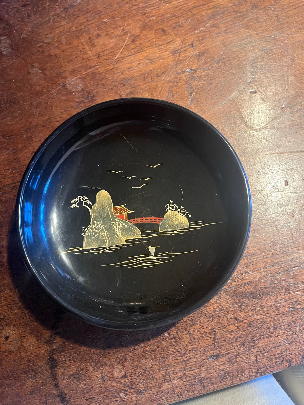 Japans lak servies: salade- en rijstkommen met decor, Ophalen