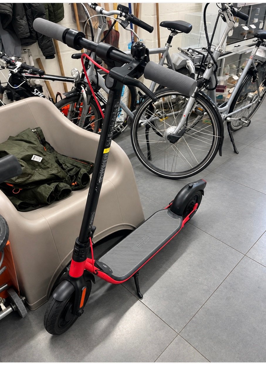 Ninebot elektrische step - Zo goed als nieuw, Fietsen en Brommers, Ophalen of Verzenden, Zo goed als nieuw, Elektrische step (E-scooter)