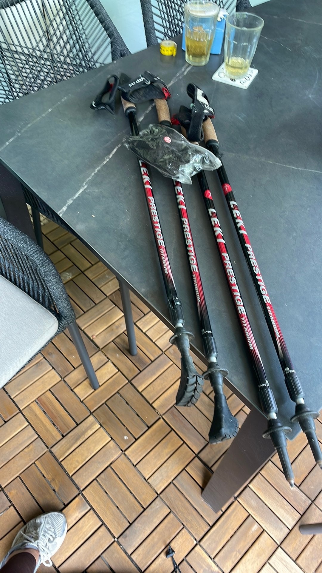 Set van 2 Leki Nordic Walking Stokken met Handschoenen M, Sport en Fitness, Bergsport en Wandelen, Ophalen of Verzenden, Gebruikt