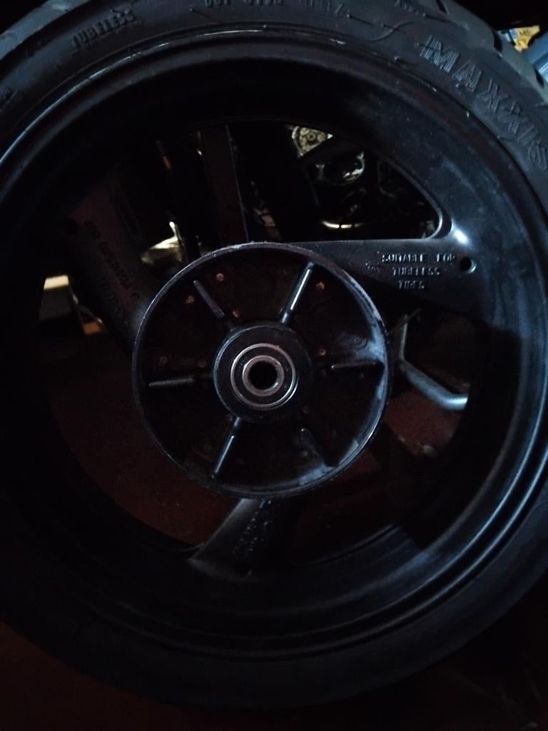Yamaha Fazer wiel met nieuwe Maxxis band velg, Motoren, Gebruikt, Niet van toepassing, Niet van toepassing, Ophalen of Verzenden