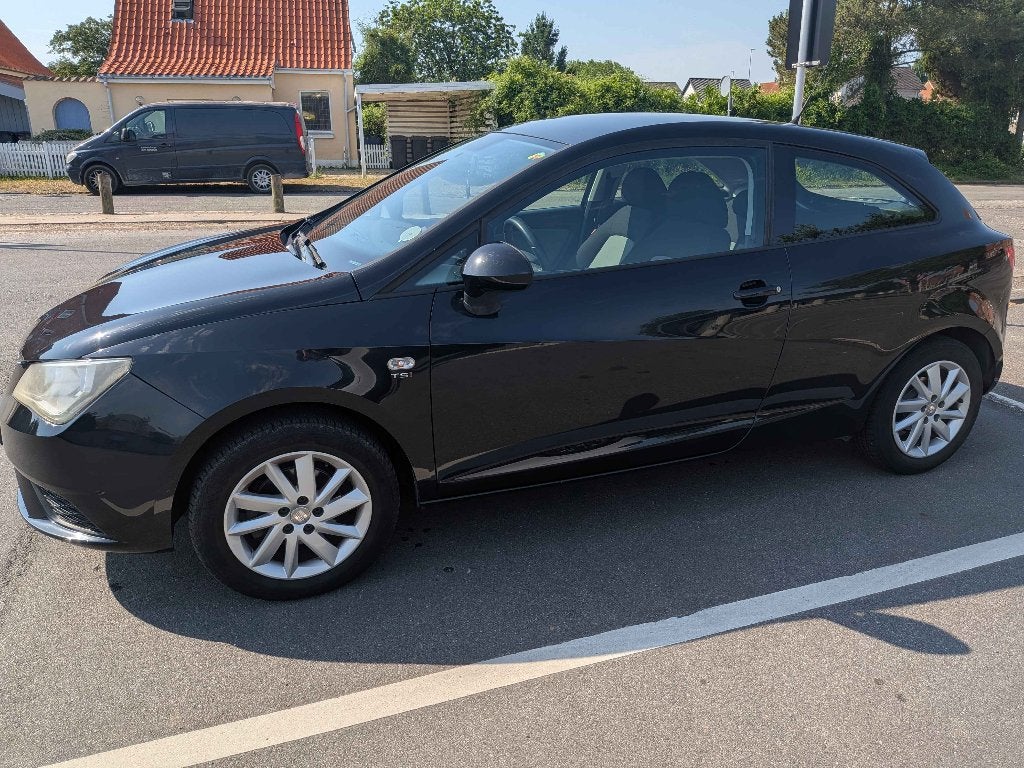 Seat Ibiza 1.2 TSI 77KW 2012 Zwart, Auto's, Seat, Voorwielaandrijving, Euro 5, 40 €/maand, 990 kg