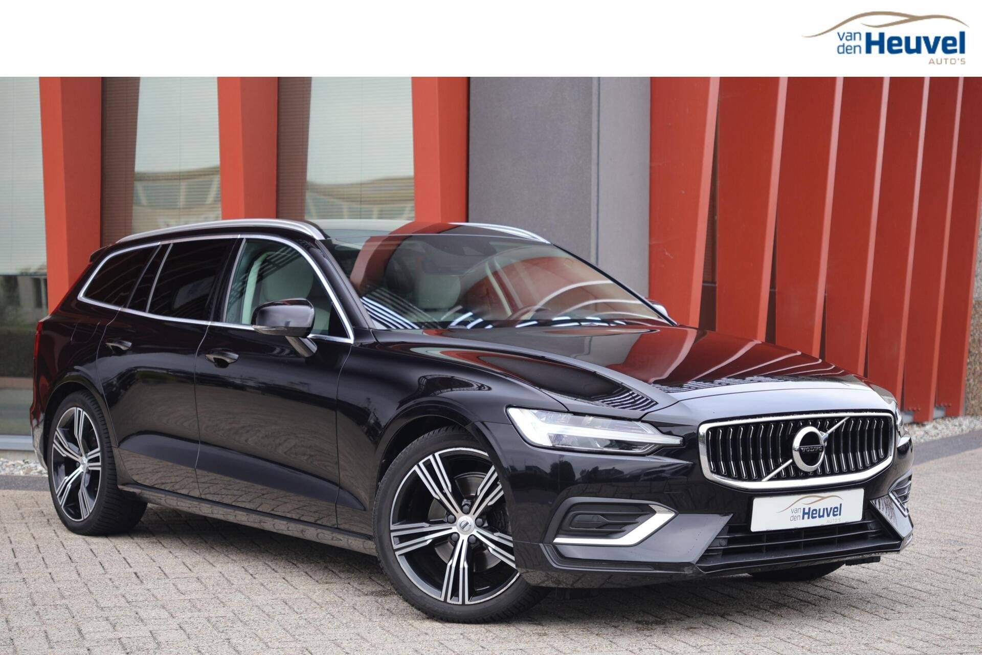Volvo V60 T4 Inscription | Stoelverwarming | Trekhaak | Lede, Auto's, 15 km/l, 4 cilinders, Zwart, 1603 kg