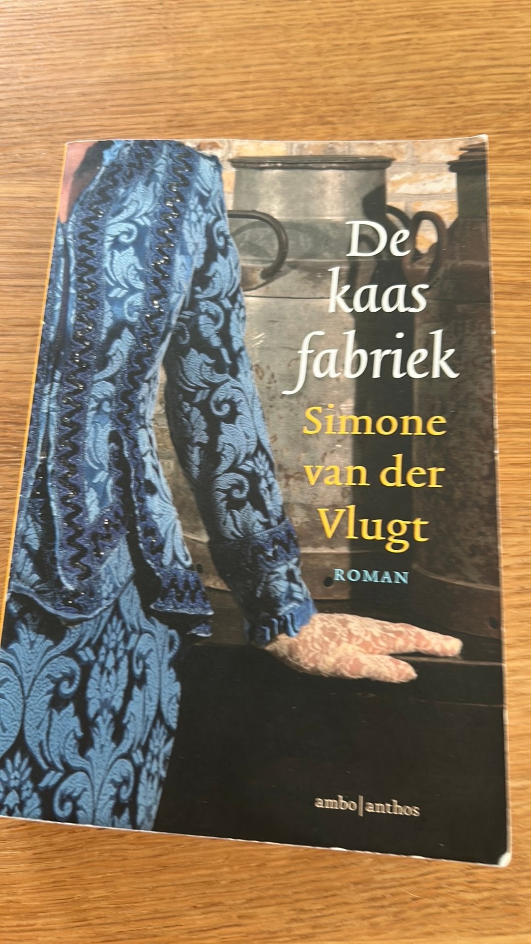 Simone van der Vlugt - De kaasfabriek, Boeken, Ophalen of Verzenden, Zo goed als nieuw, Simone van der Vlugt