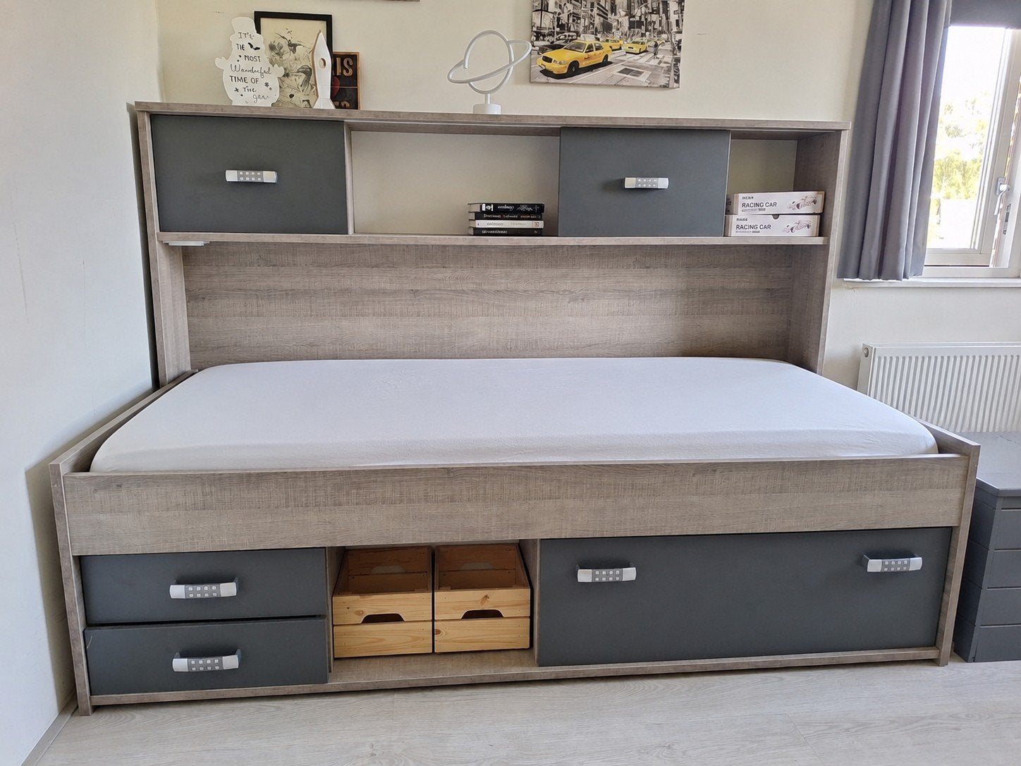 Complete kinderkamer set - Bed, bureau, kast en boekenkast, Ophalen, Zo goed als nieuw, Eenpersoons, Modern, functioneel, tienerkamer