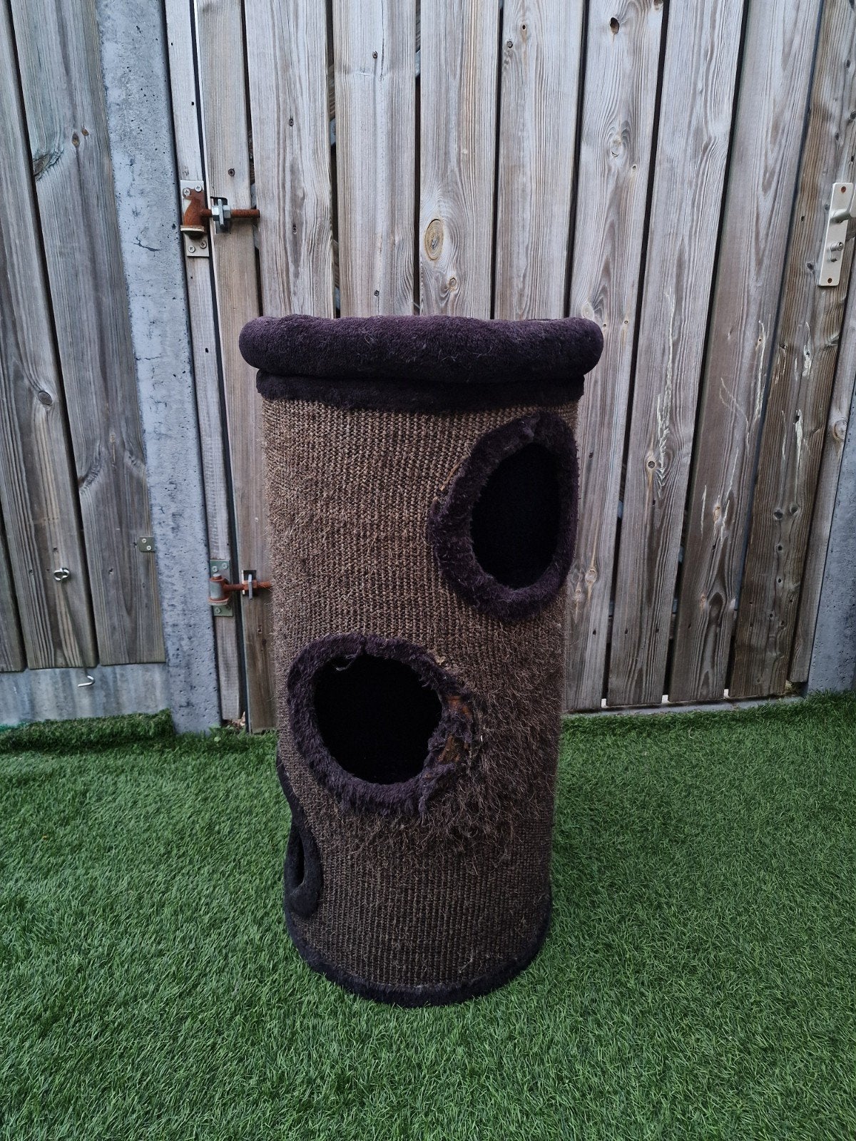 Gratis zwarte krabpaal, Dieren en Toebehoren, Ophalen, Gebruikt, Krabpaal
