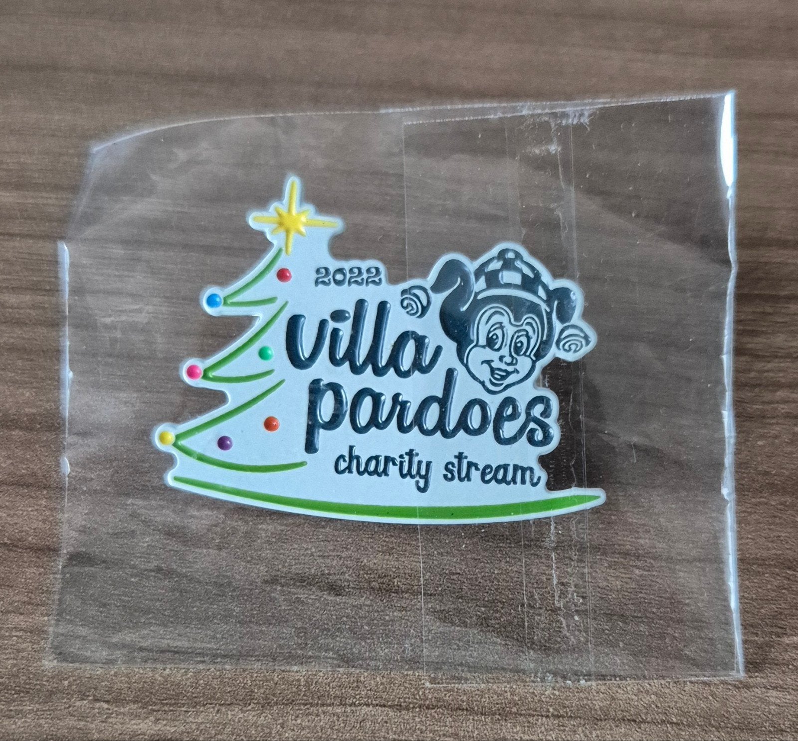 Efteling pin - Villa Pardoes Charity Stream kerst, Verzamelen, Ophalen of Verzenden, Nieuw, Button of Speldje