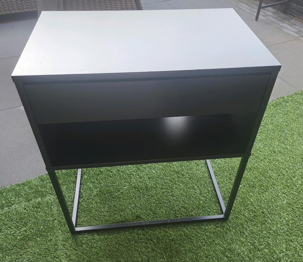 Groot nachtkastje.  1x vikhammer, ikea, Ophalen, Gebruikt, 45 tot 65 cm, 55 tot 70 cm