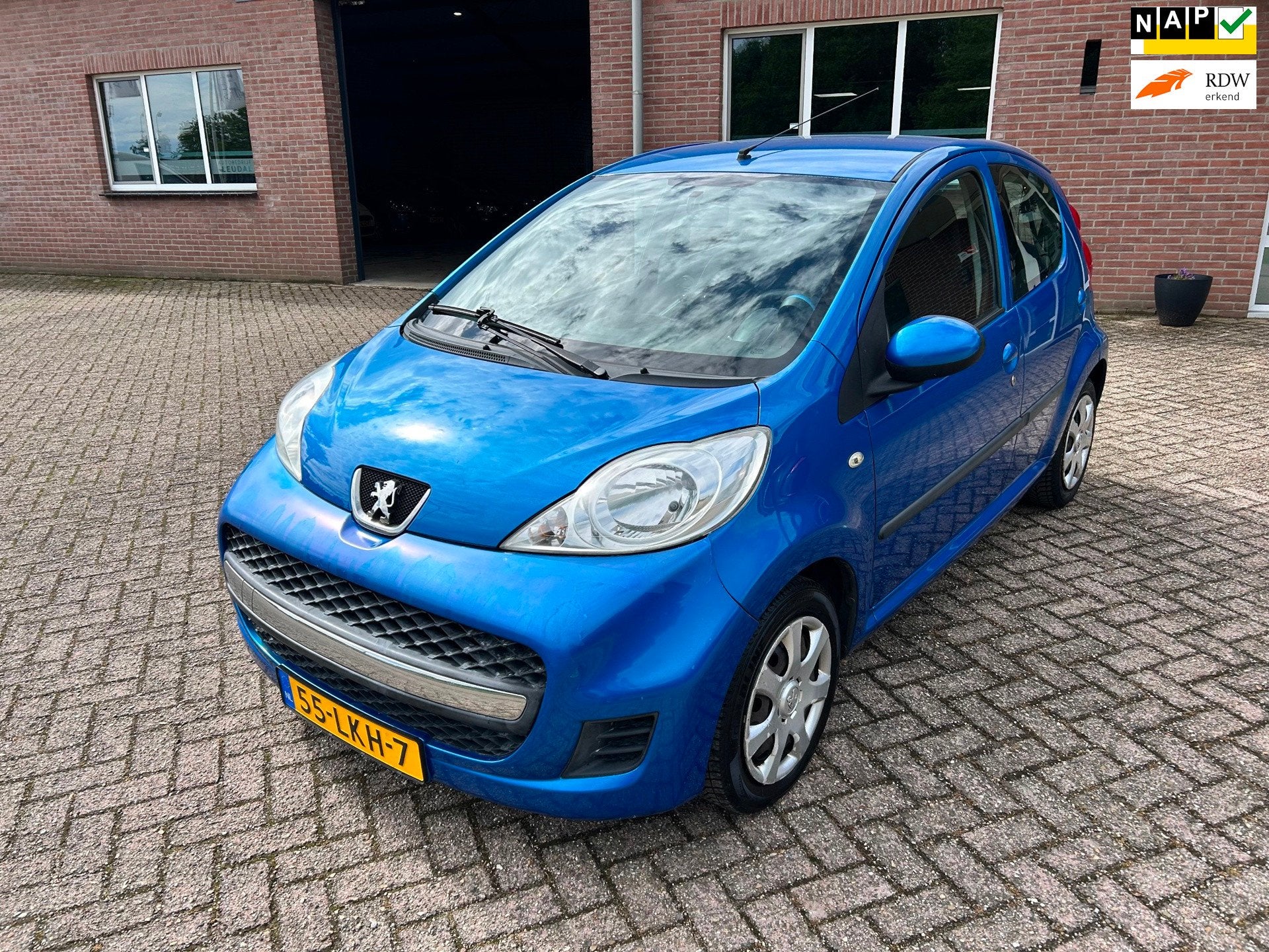 Peugeot 107 1.0-12V Urban Move// 93.000 NAP //Airco //APK, Voorwielaandrijving, Gebruikt, 68 pk, Origineel Nederlands