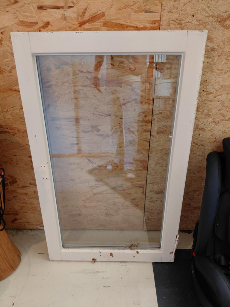 Gratis Dubbelglas en kozijn, Ophalen of Verzenden, Gevelraam of Ruit, Dubbelglas