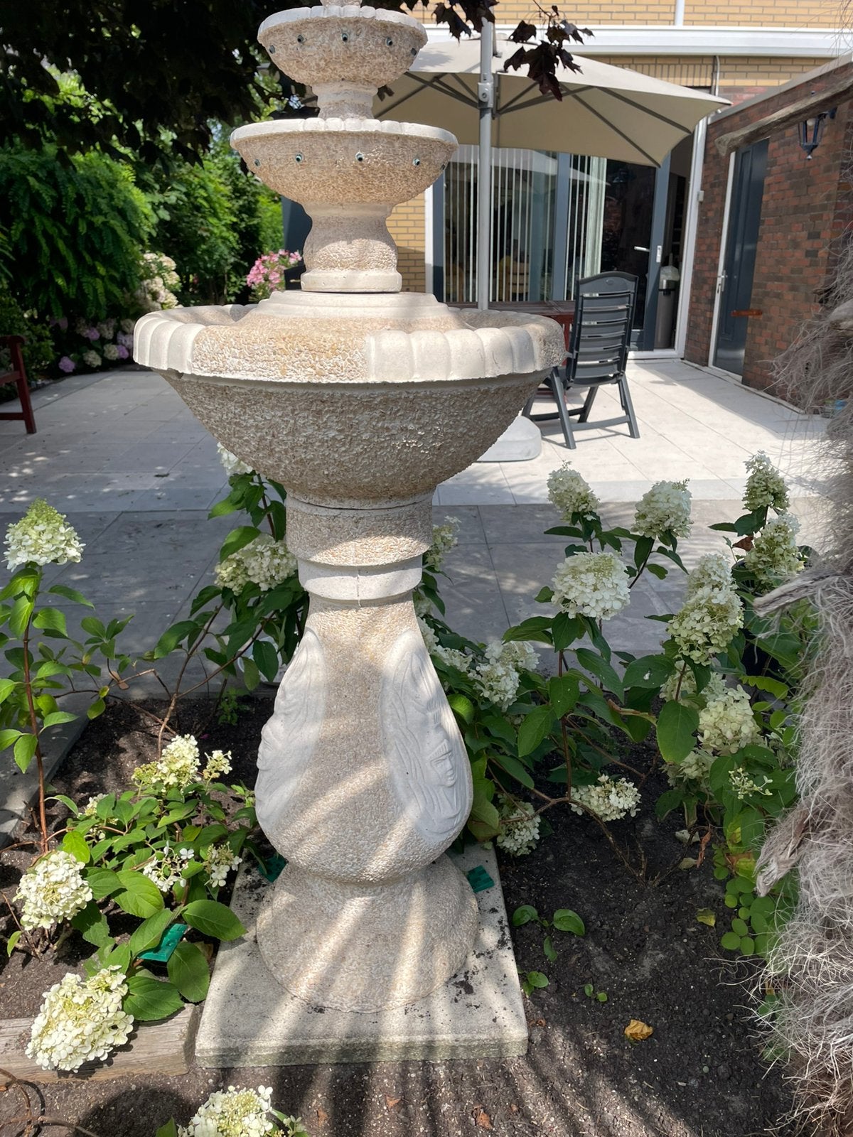 Betonnen fontein, Tuin en Terras, Ophalen, Zo goed als nieuw, Beton, Fontein
