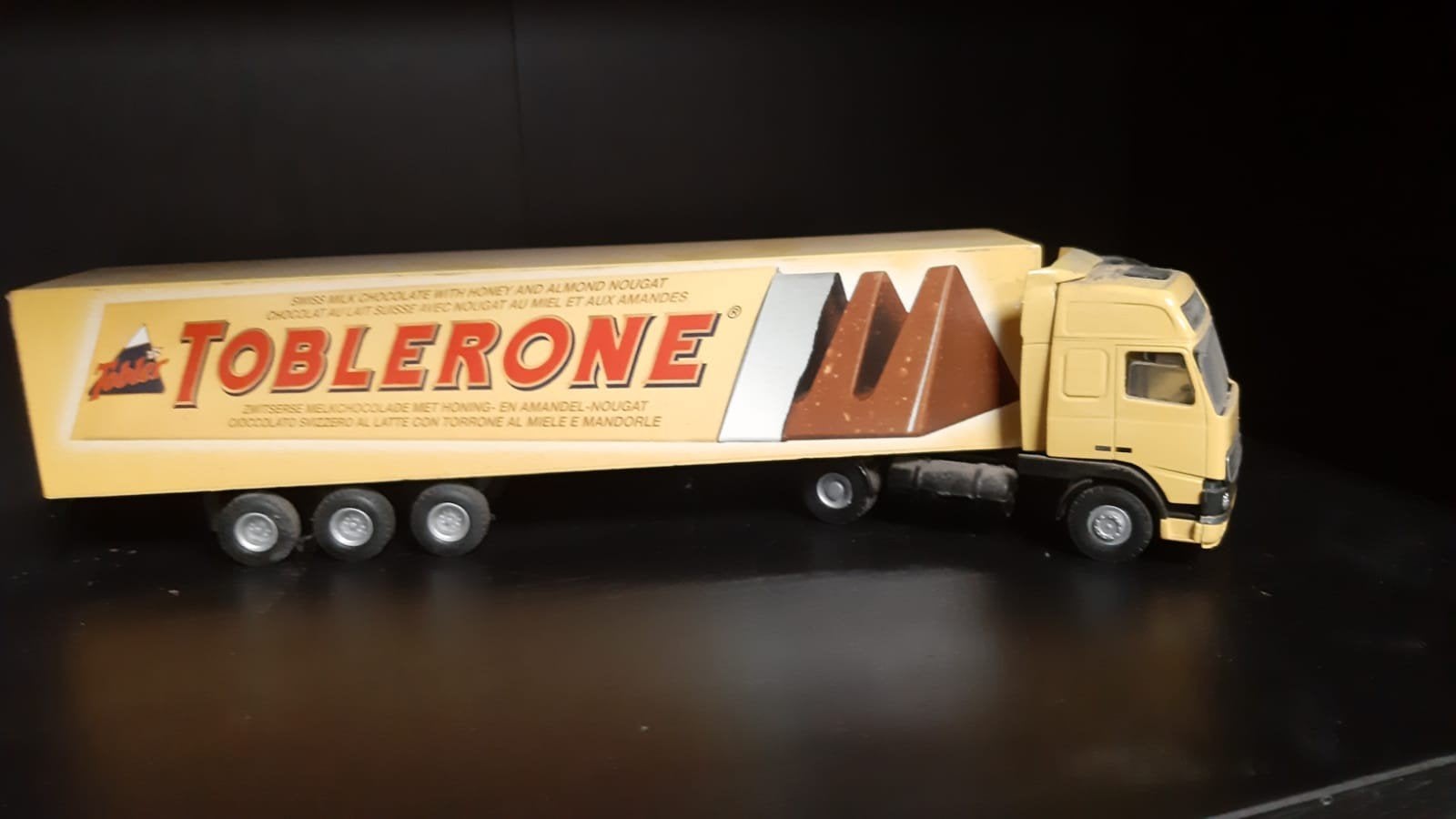 Modelvrachtwagen Toblerone, Overige merken, Gebruikt, 1:32 tot 1:50, Ophalen of Verzenden