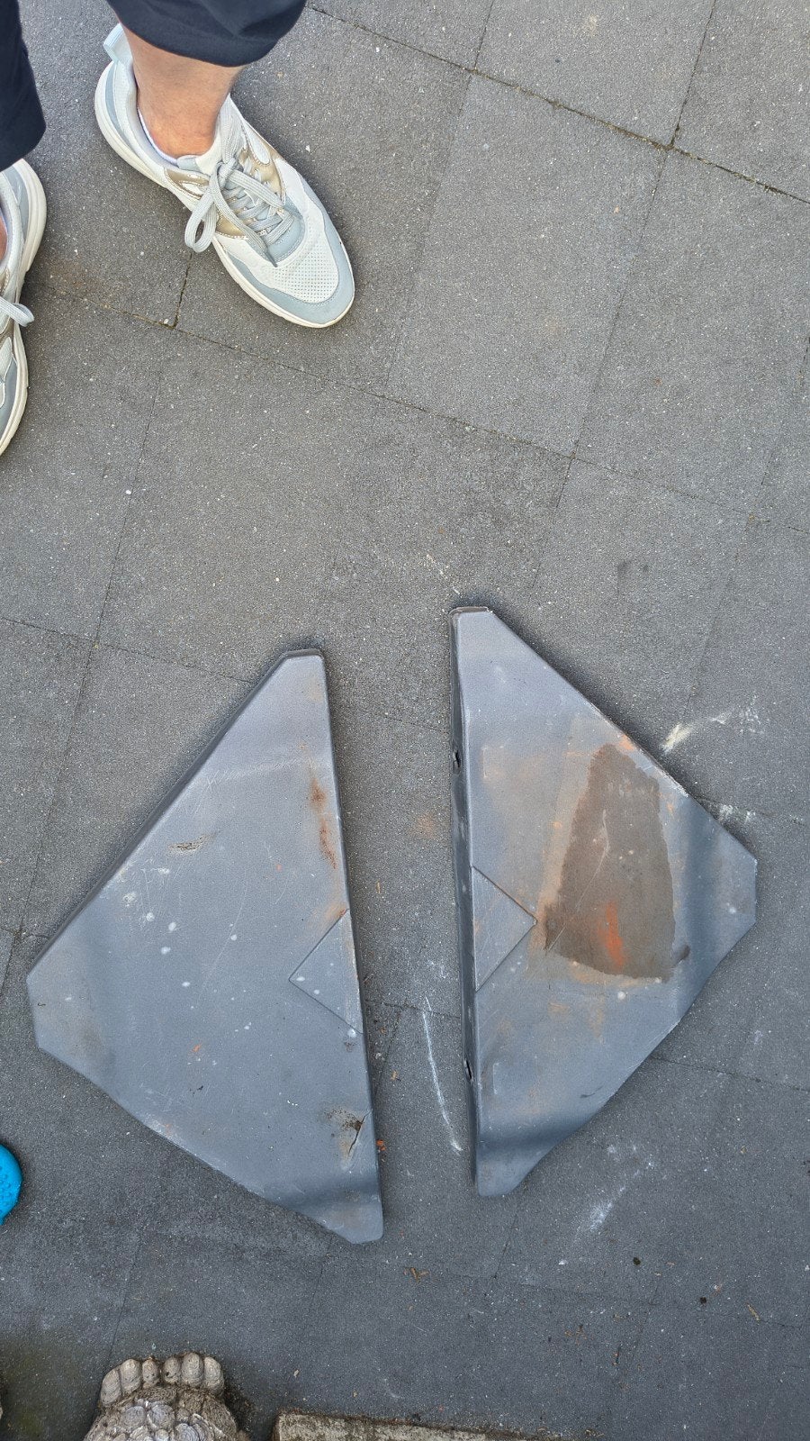 Betonblokken voor parasolvoet, Ophalen, Gebruikt, Parasolvoet