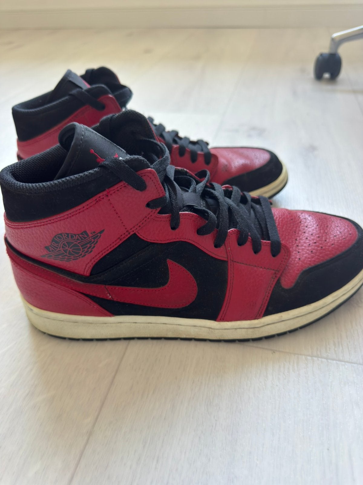 Nike Air Jordan basketbalschoen, zwart/rood, Zwart, Nike, Ophalen of Verzenden, Sneakers of Gympen
