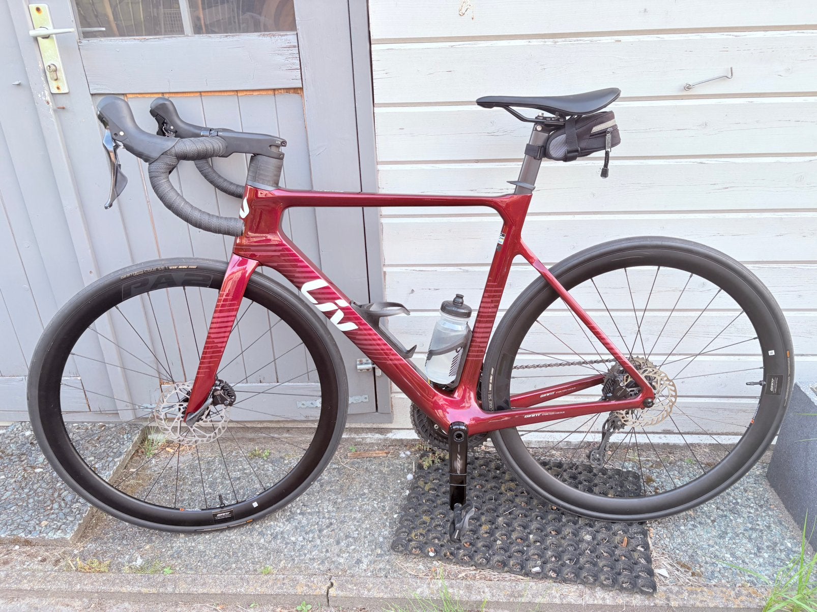 Liv EnviLiv Advanced 2024 - Maat M - Sangria, Fietsen en Brommers, Fietsen | Racefietsen, Ophalen, 28 inch, Carbon, Nieuw