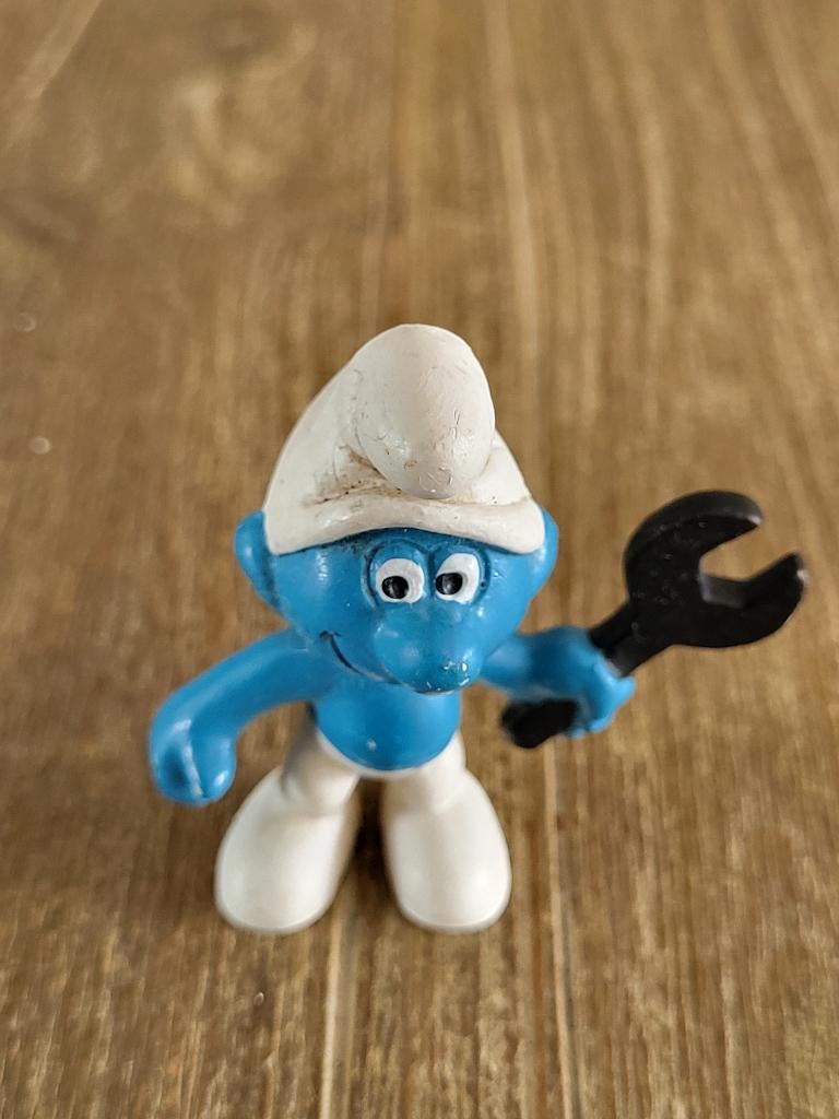 Knutsel smurf met moersleutel, Ophalen of Verzenden, Zo goed als nieuw, Knutselsmurf, Poppetje, Figuurtje of Knuffel