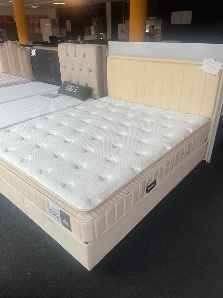 Bed met opbergruimte, orthopedisch matras en hoofdbord, Ophalen of Verzenden, Zo goed als nieuw, Tweepersoons, 160 cm