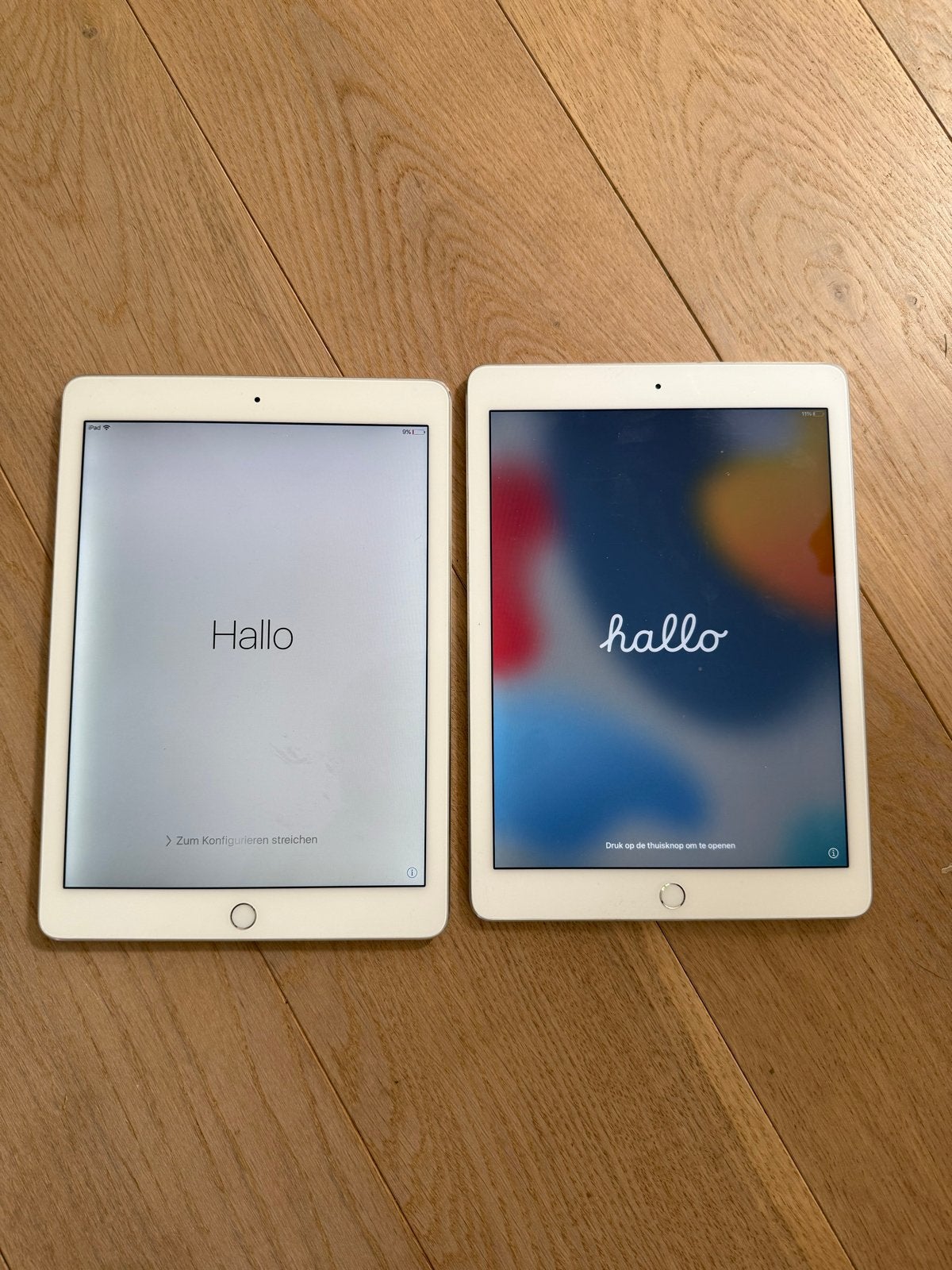 2x oude Apple iPad (A1566), 10 inch, Zo goed als nieuw, 64 GB, Wi-Fi