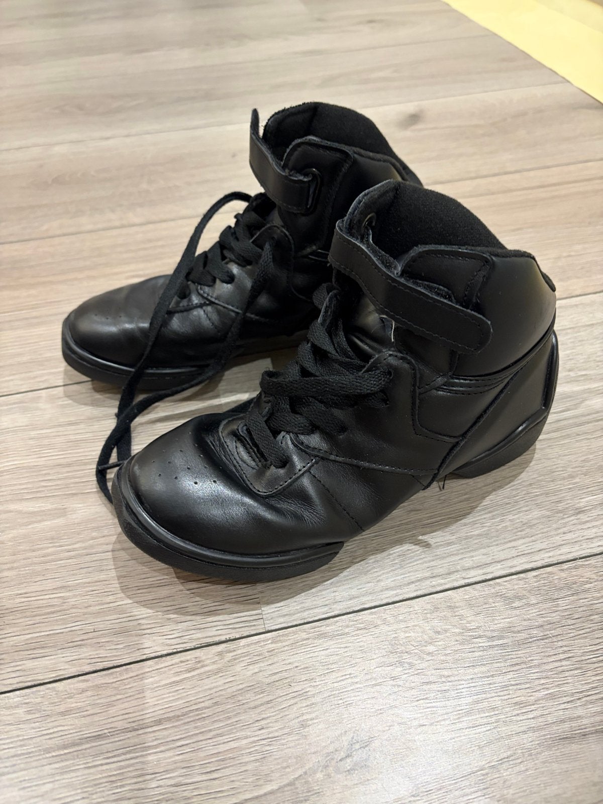 Papillion zwart leren Jazz dansschoenen.   - Maat 34 en 36, Ophalen, Gedragen, Zwart, Dansschoenen