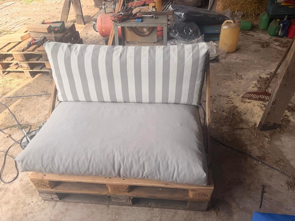 Comfortabele 2-persoons pallet lounge stoel, Ophalen of Verzenden, Gebruikt, Tweepersoons, Hout