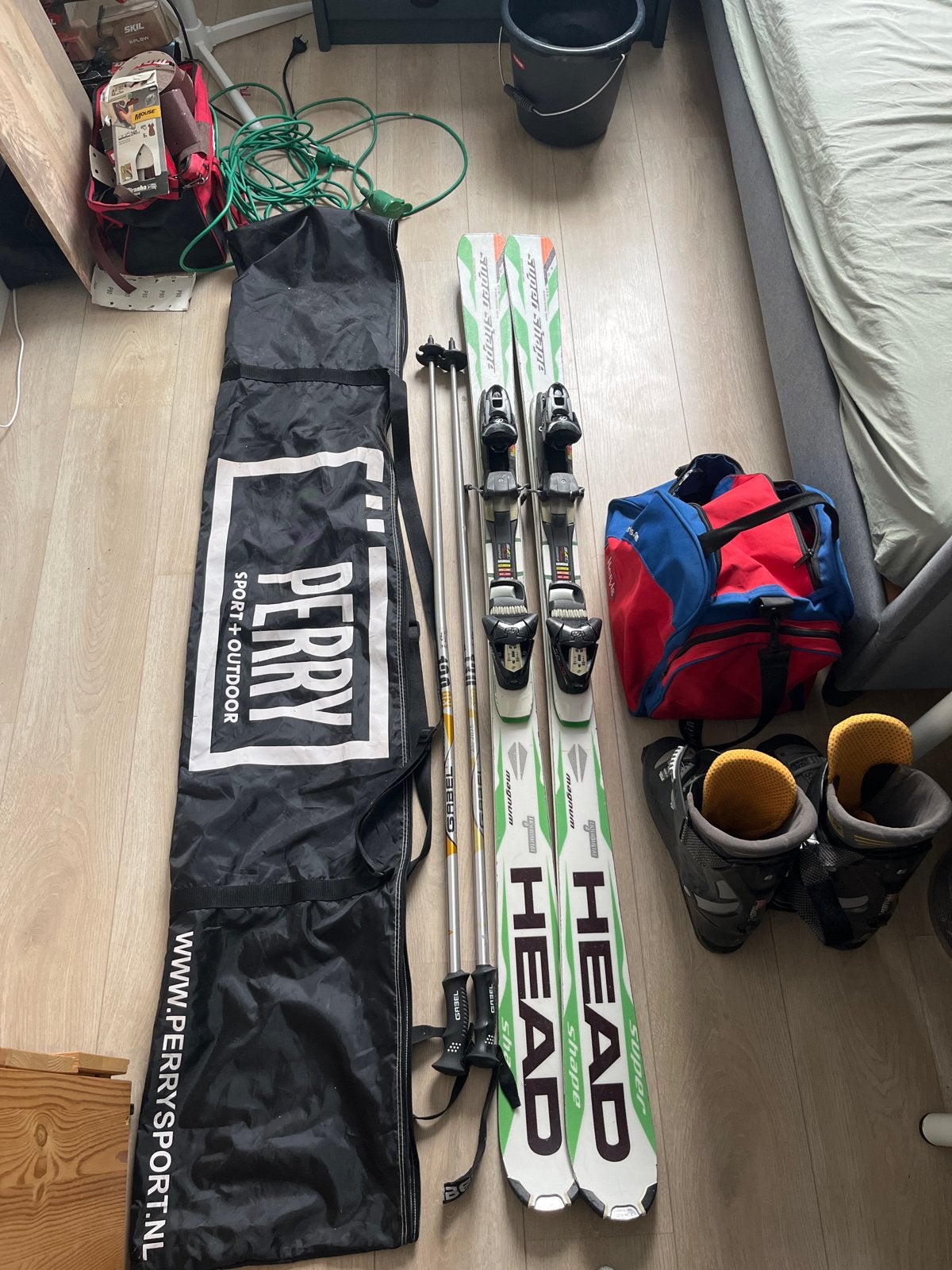 Complete ski-uitrusting: Head ski's, stokken, schoenen, tas, 140 tot 160 cm, Gebruikt, Ophalen of Verzenden, Skiën