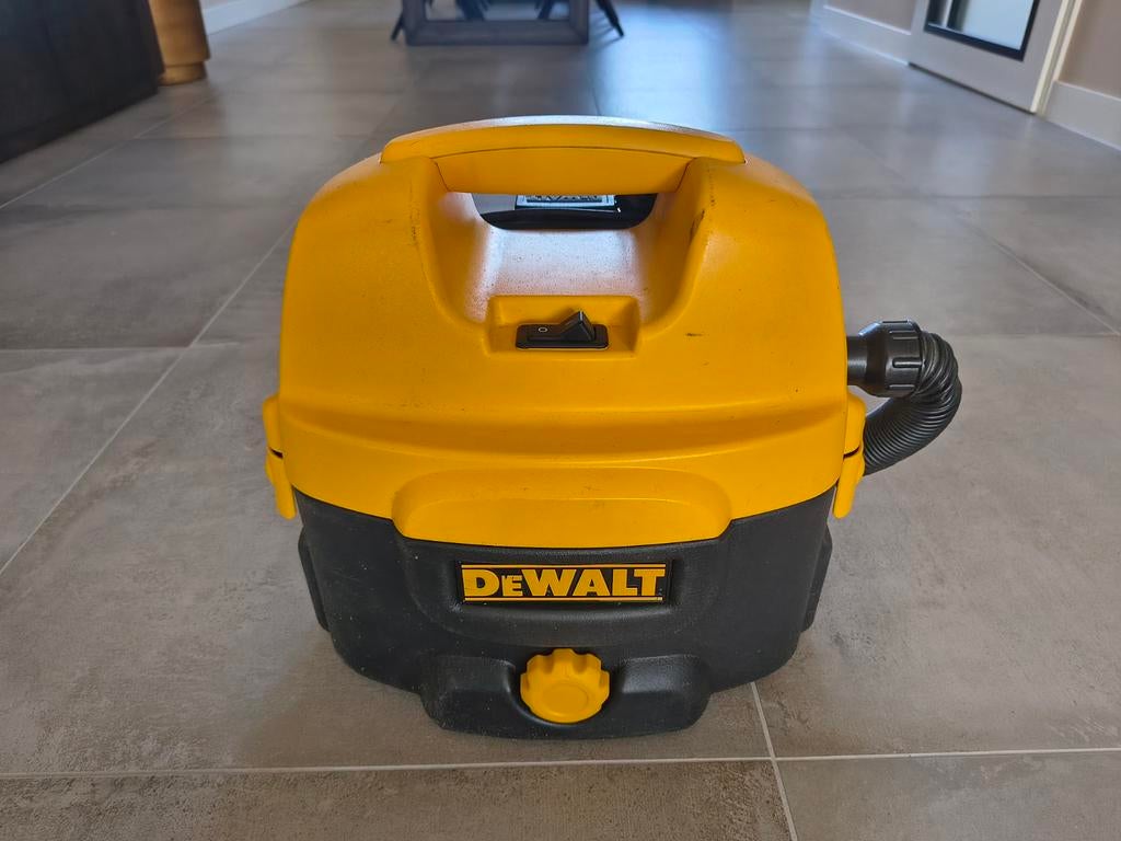 De Walt DC500 stofzuiger, Witgoed en Apparatuur, Stofzuigers, Gebruikt, Minder dan 1200 watt, Reservoir, Ophalen of Verzenden