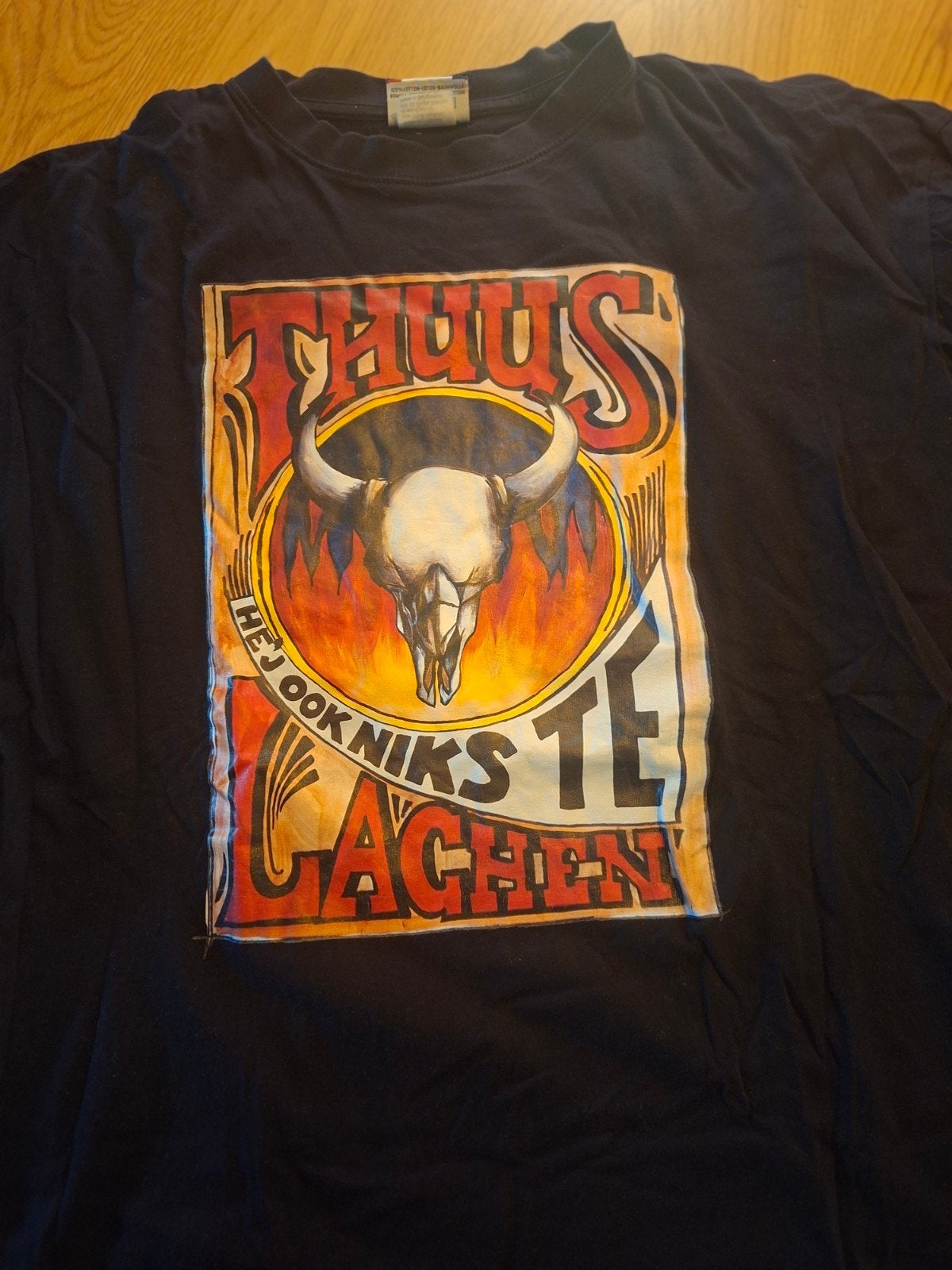 Bökkers T-shirt - Thuus Hej Ook Niks Te Lachen - Maat XXL, Ophalen of Verzenden