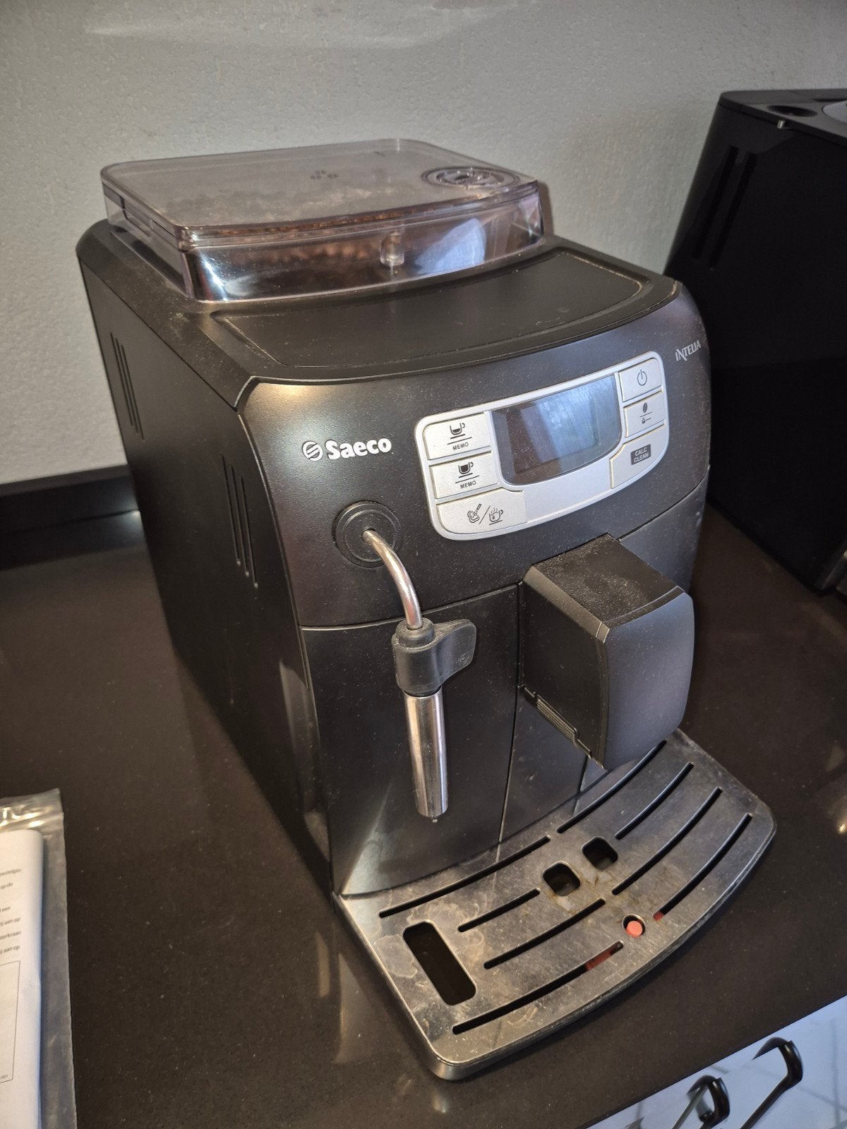 Saeco Intelia HD8751/14 Espresso Apparaat - Gebruikt, Gebruikt, Espresso apparaat, Ophalen of Verzenden, 2 tot 4 kopjes