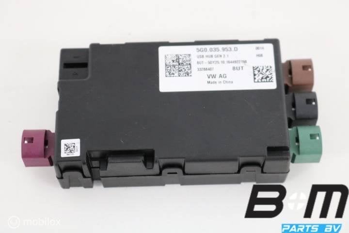 USB hub + spanningsomvormer VW Tiguan Allspace 5G0035953D, Auto diversen, Autoradio's, Gebruikt