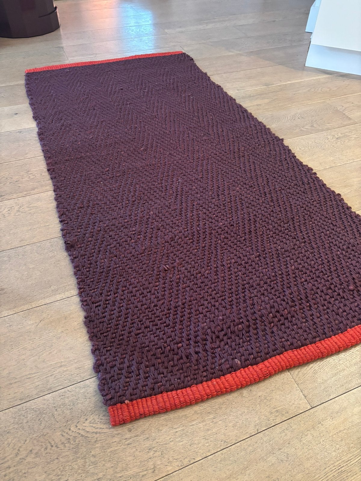 Vloerkleed/runner/loper 70x150cm wijnrood jute Nordic Nest, Ophalen, Zo goed als nieuw