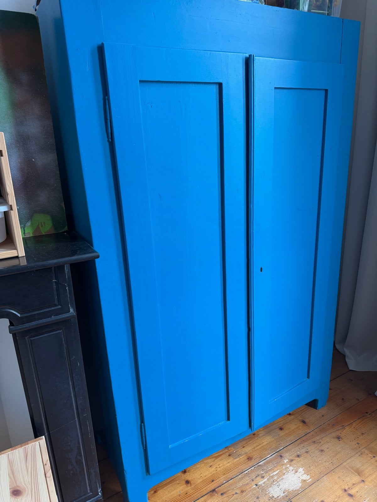 Gratis blauw geverfde antieke kast, Ophalen