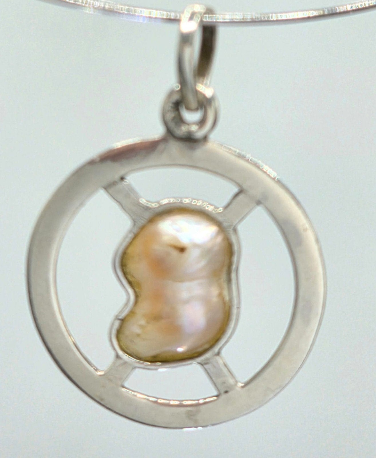 Zilveren hanger met parel 
zilverkeur 92, Verzenden, ., Zo goed als nieuw, .