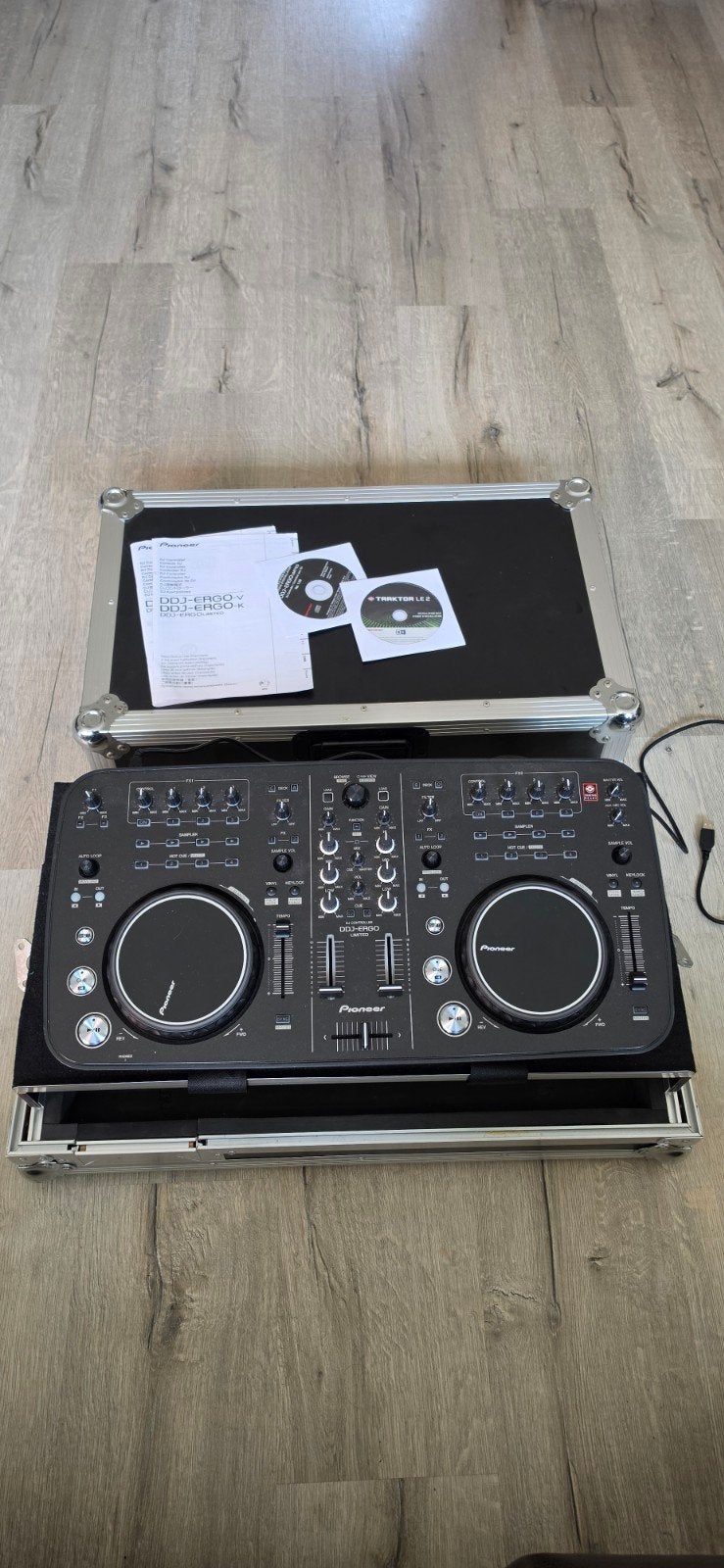 Pioneer DDJ-ERGO-K limited edition met flightcase, Ophalen, Zo goed als nieuw, Dj-set, Pioneer