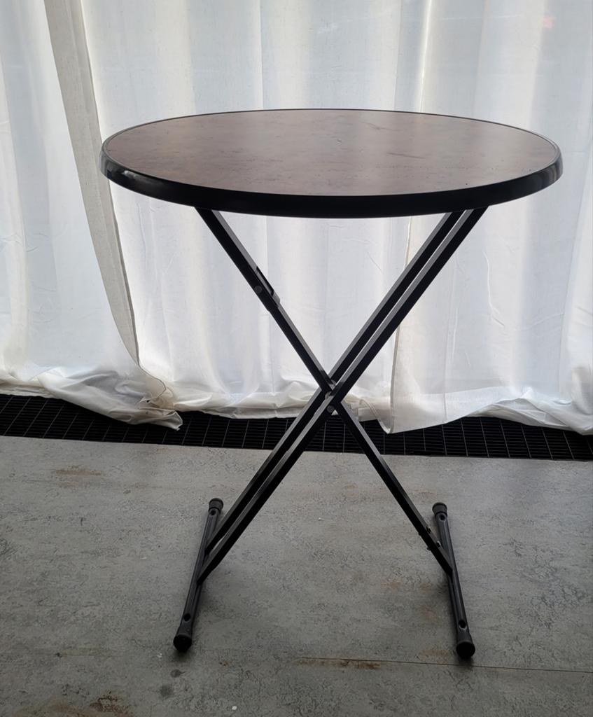 Sta tafel met zwart onderstel., Huis en Inrichting, Tafels | Eettafels, Ophalen of Verzenden, Rond, 100 tot 150 cm, 100 tot 150 cm