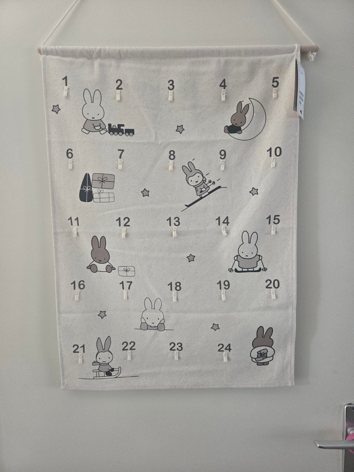 Nijntje Adventskalender, Ophalen