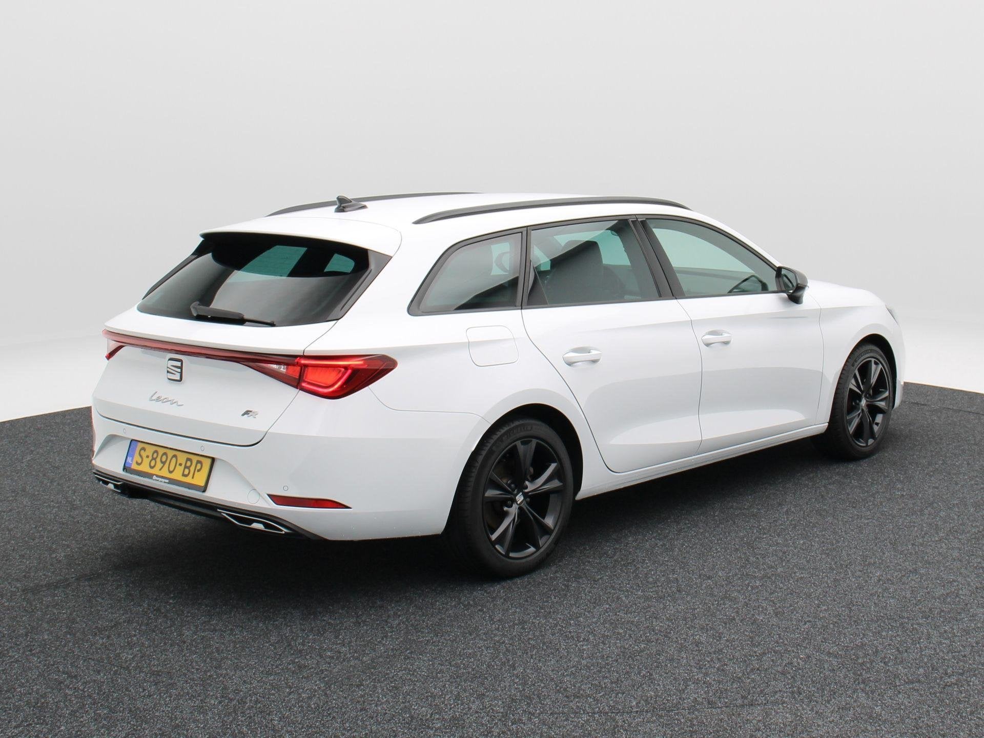 SEAT Leon Sportstourer 1.0 eTSi 110 Pk Automaat FR Business, Stof, Gebruikt, 700 kg, Leon