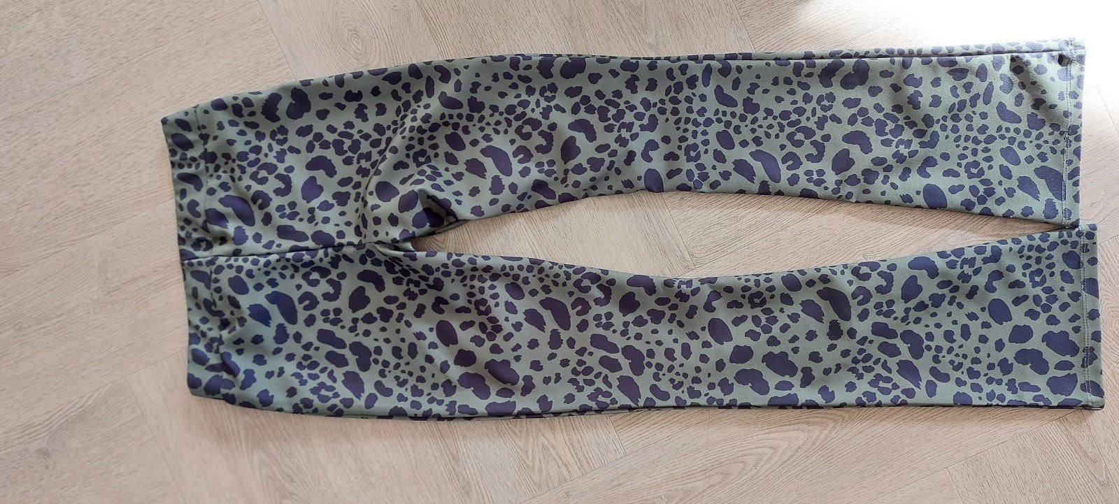 Coolcat flared broek met luipaardprint - Maat 158/164, Meisje, Coolcat, Nieuw, Ophalen